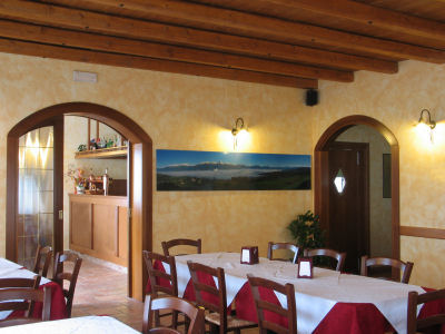 La sala grande della bruschetteria